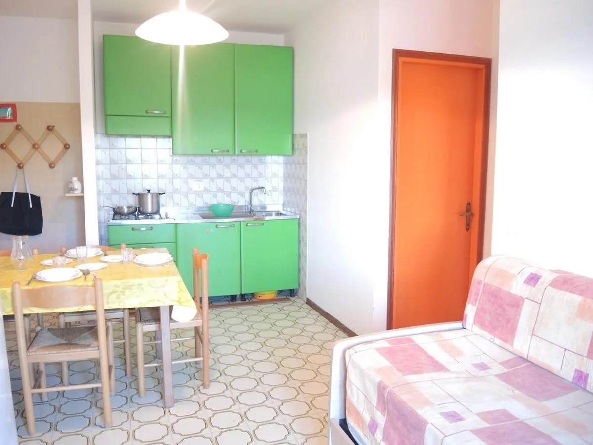 Renewed Two-Bedroom Apartment In Bibione - Beahost