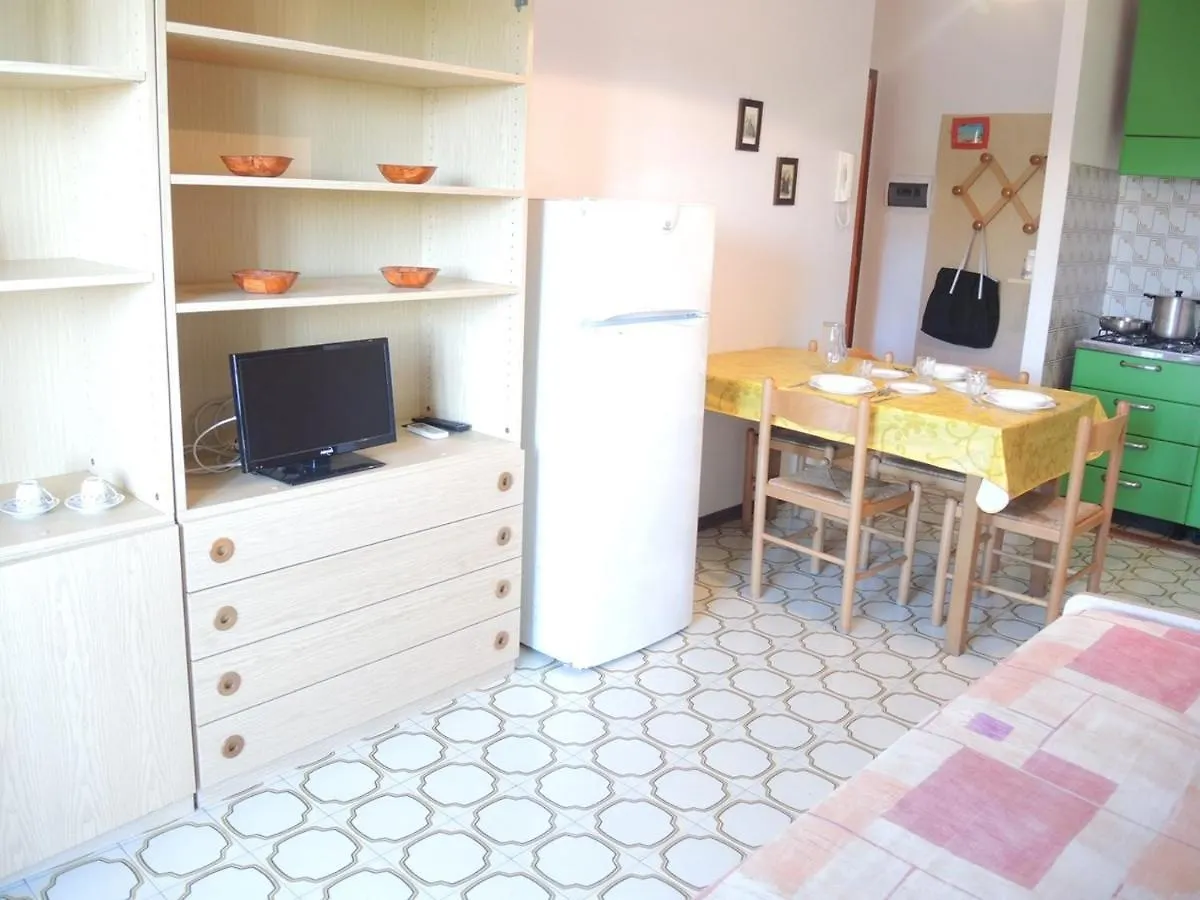 Renewed Two-Bedroom Apartment In Bibione - Beahost