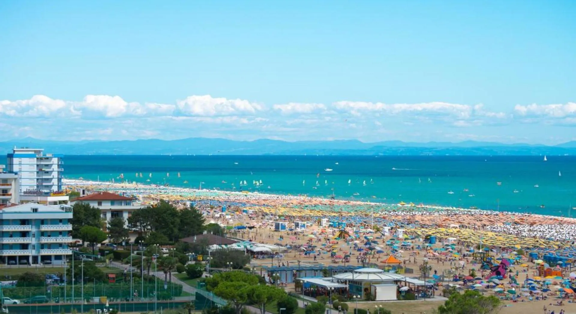 Renewed Two-Bedroom Apartment In Bibione - Beahost