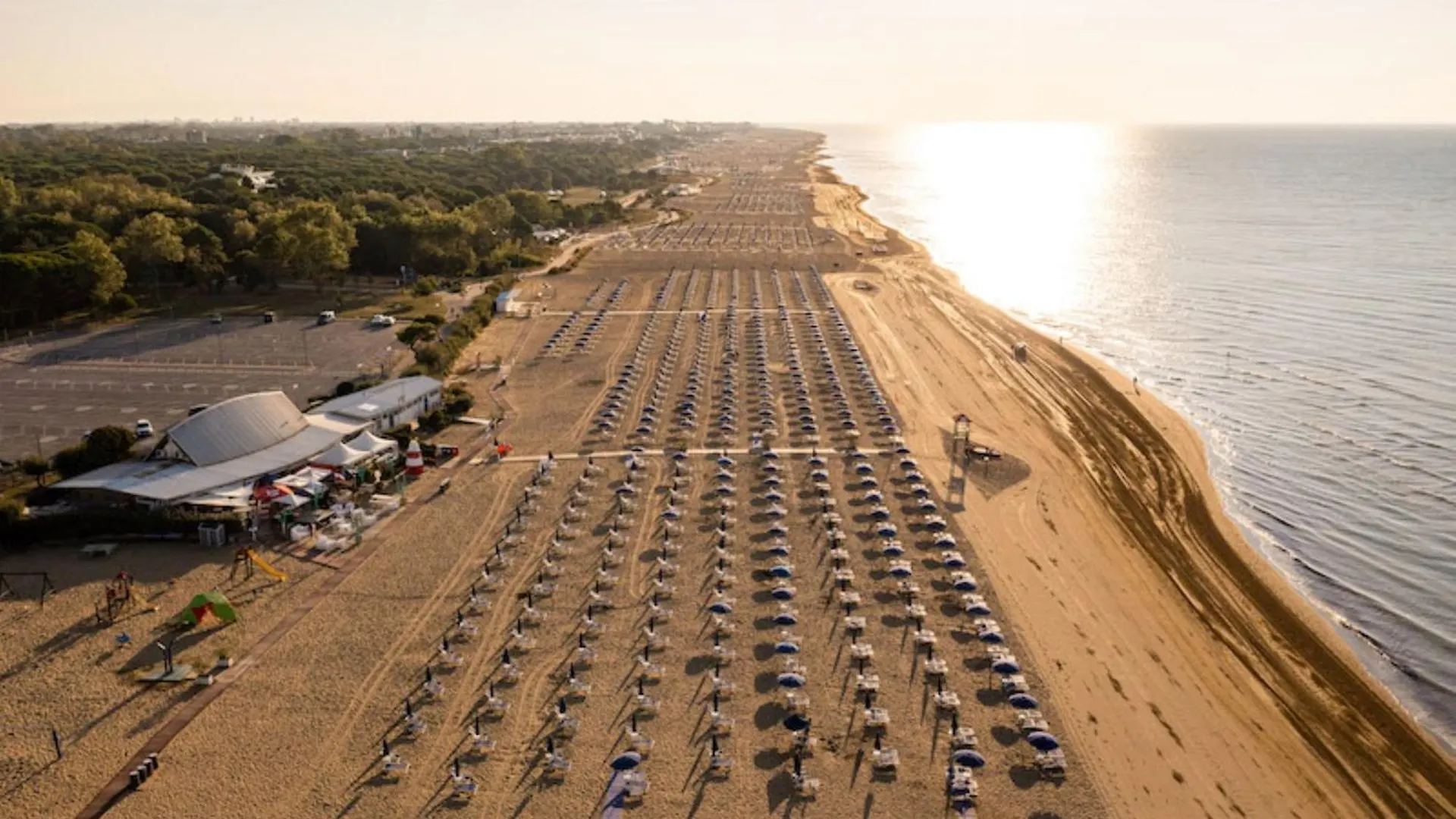 Renewed Two-Bedroom Apartment In Bibione - Beahost Italy